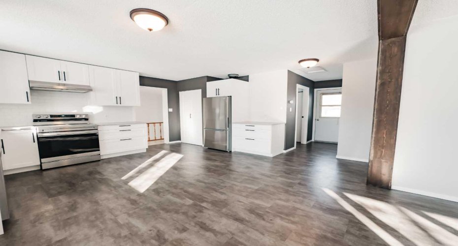 10614 102 Avenue, La Crete, Alberta T0H2H0, 2 Bedrooms Bedrooms, ,2 BathroomsBathrooms,Residential,For Sale,102,A2294583