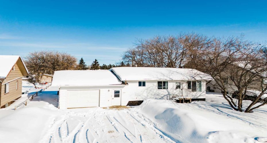 10614 102 Avenue, La Crete, Alberta T0H2H0, 2 Bedrooms Bedrooms, ,2 BathroomsBathrooms,Residential,For Sale,102,A2294583