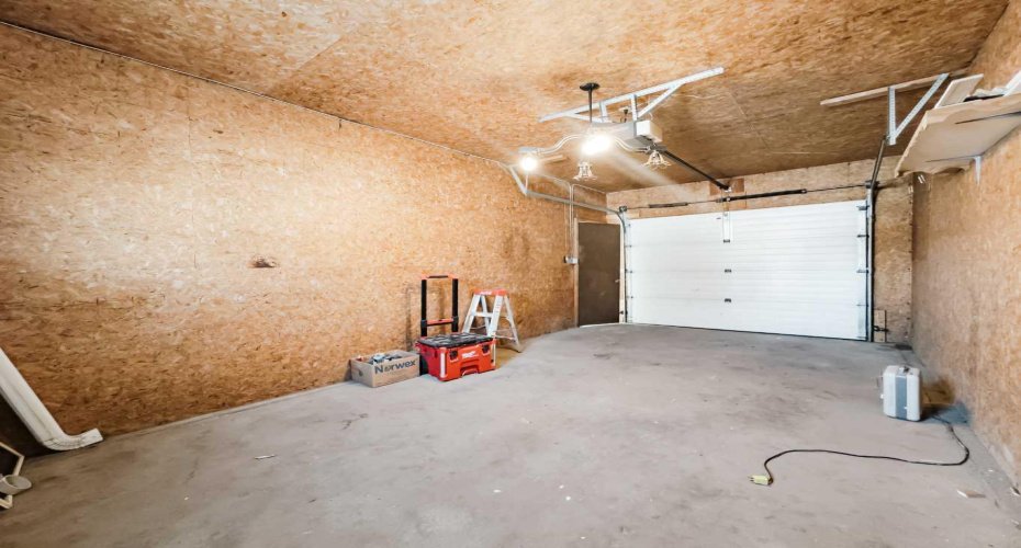 10614 102 Avenue, La Crete, Alberta T0H2H0, 2 Bedrooms Bedrooms, ,2 BathroomsBathrooms,Residential,For Sale,102,A2294583