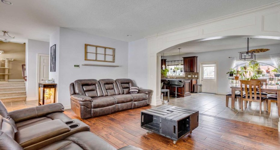 161 Snowy Owl Way, Fort McMurray, Alberta T9K0R7, 5 Bedrooms Bedrooms, ,4 BathroomsBathrooms,Residential,For Sale,Snowy Owl,A2294591