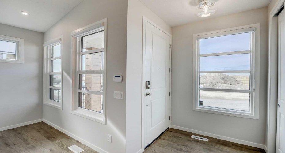 42 Creekview Avenue, Calgary, Alberta T2X 6M1, 3 Bedrooms Bedrooms, ,3 BathroomsBathrooms,Residential,For Sale,Creekview,A2294594