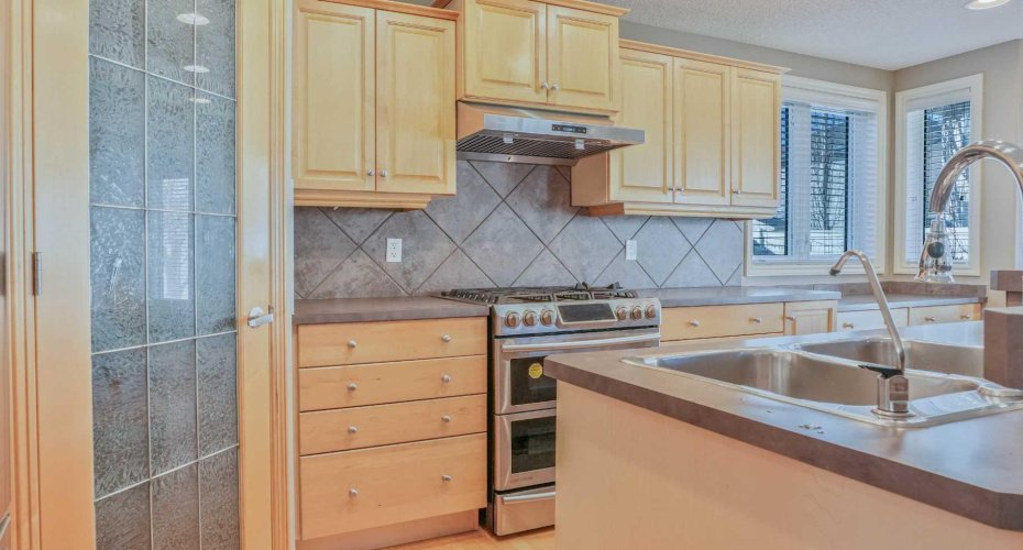 220 Everwillow Green, Calgary, Alberta T2Y 4V9, 3 Bedrooms Bedrooms, ,3 BathroomsBathrooms,Residential,For Sale,Everwillow,A2294646