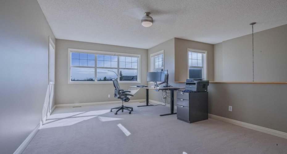 220 Everwillow Green, Calgary, Alberta T2Y 4V9, 3 Bedrooms Bedrooms, ,3 BathroomsBathrooms,Residential,For Sale,Everwillow,A2294646