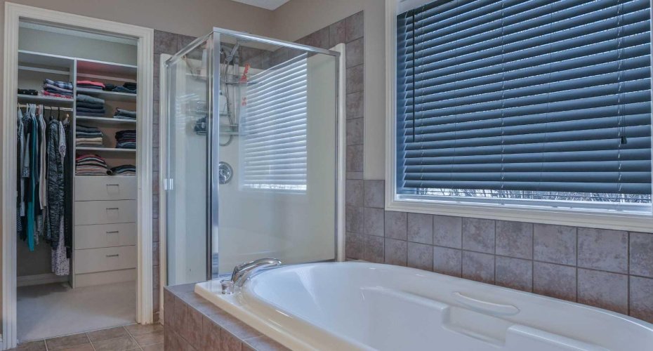 220 Everwillow Green, Calgary, Alberta T2Y 4V9, 3 Bedrooms Bedrooms, ,3 BathroomsBathrooms,Residential,For Sale,Everwillow,A2294646