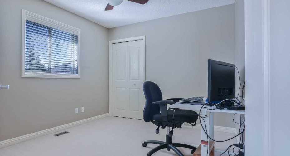 220 Everwillow Green, Calgary, Alberta T2Y 4V9, 3 Bedrooms Bedrooms, ,3 BathroomsBathrooms,Residential,For Sale,Everwillow,A2294646