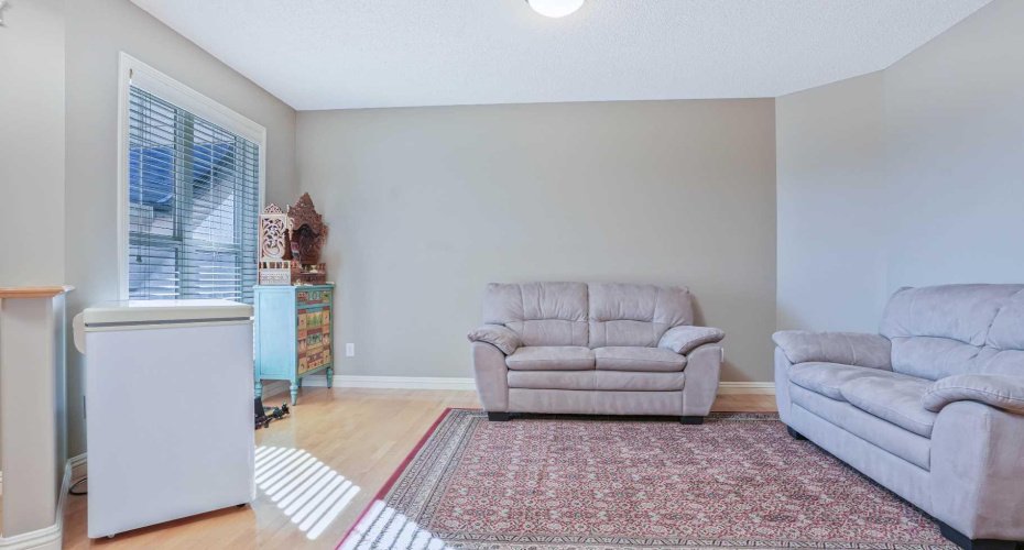 220 Everwillow Green, Calgary, Alberta T2Y 4V9, 3 Bedrooms Bedrooms, ,3 BathroomsBathrooms,Residential,For Sale,Everwillow,A2294646