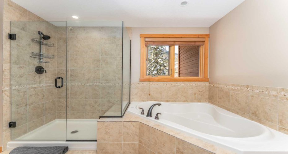 101A Stewart Creek Landing, Canmore, Alberta T1W 0E3, 2 Bedrooms Bedrooms, ,2 BathroomsBathrooms,Residential,For Sale,Stewart Creek,A2294670