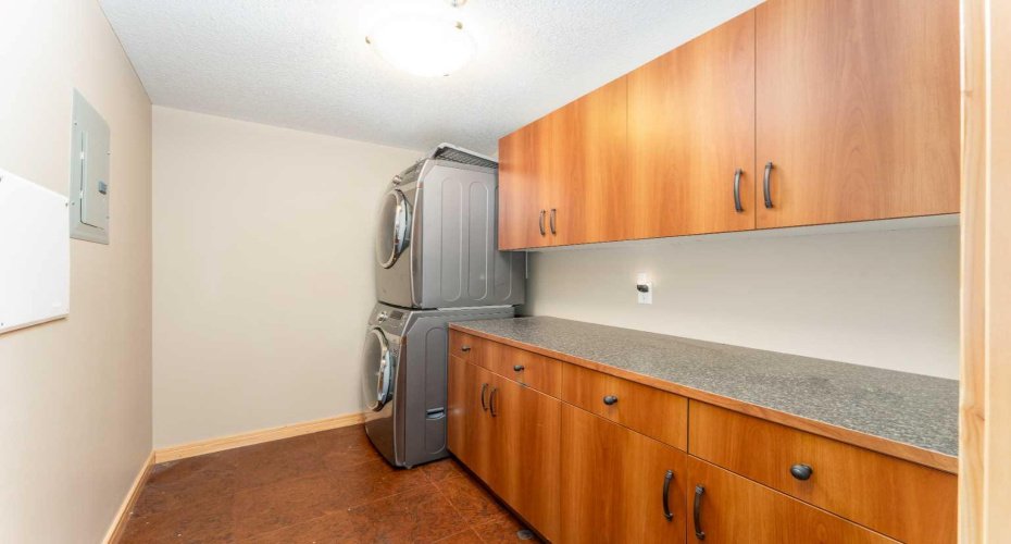 101A Stewart Creek Landing, Canmore, Alberta T1W 0E3, 2 Bedrooms Bedrooms, ,2 BathroomsBathrooms,Residential,For Sale,Stewart Creek,A2294670