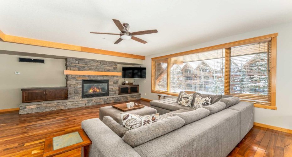 101A Stewart Creek Landing, Canmore, Alberta T1W 0E3, 2 Bedrooms Bedrooms, ,2 BathroomsBathrooms,Residential,For Sale,Stewart Creek,A2294670