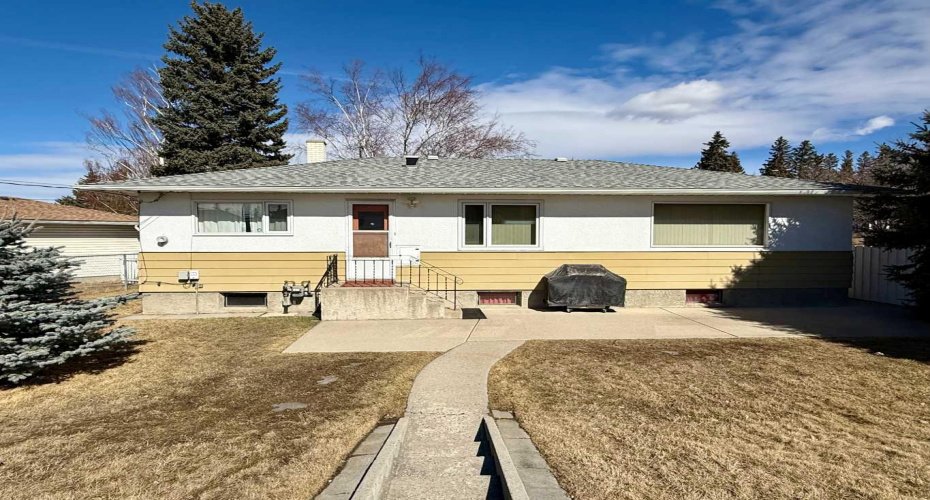 151 Fielding Drive, Calgary, Alberta T2H 1H3, 4 Bedrooms Bedrooms, ,2 BathroomsBathrooms,Residential,For Sale,Fielding,A2294696