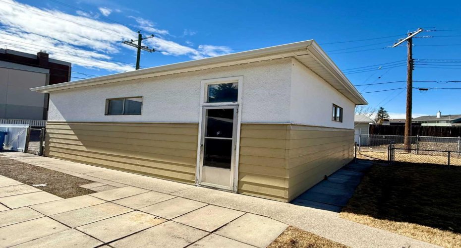 151 Fielding Drive, Calgary, Alberta T2H 1H3, 4 Bedrooms Bedrooms, ,2 BathroomsBathrooms,Residential,For Sale,Fielding,A2294696