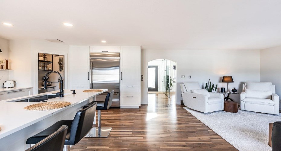 592 Hemingway Crescent, Medicine Hat, Alberta T1C1X4, 4 Bedrooms Bedrooms, ,4 BathroomsBathrooms,Residential,For Sale,Hemingway,A2294703