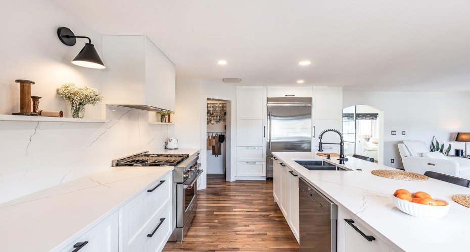 592 Hemingway Crescent, Medicine Hat, Alberta T1C1X4, 4 Bedrooms Bedrooms, ,4 BathroomsBathrooms,Residential,For Sale,Hemingway,A2294703