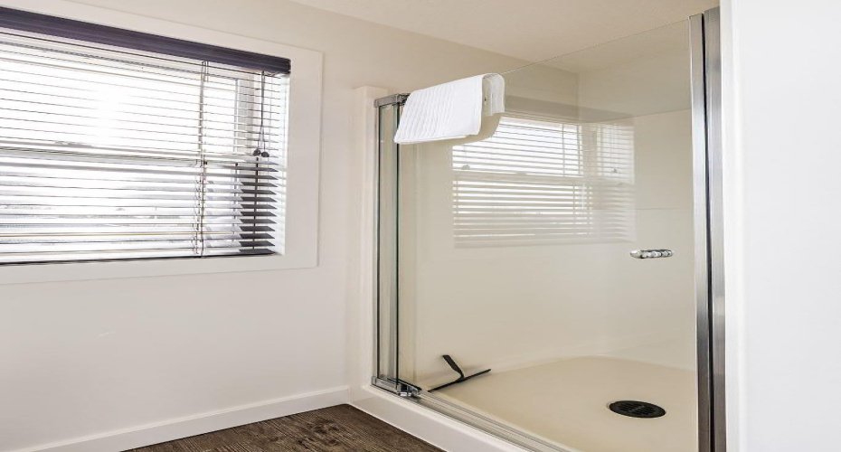 592 Hemingway Crescent, Medicine Hat, Alberta T1C1X4, 4 Bedrooms Bedrooms, ,4 BathroomsBathrooms,Residential,For Sale,Hemingway,A2294703