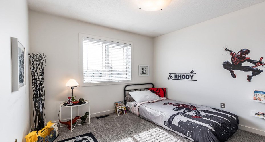 592 Hemingway Crescent, Medicine Hat, Alberta T1C1X4, 4 Bedrooms Bedrooms, ,4 BathroomsBathrooms,Residential,For Sale,Hemingway,A2294703