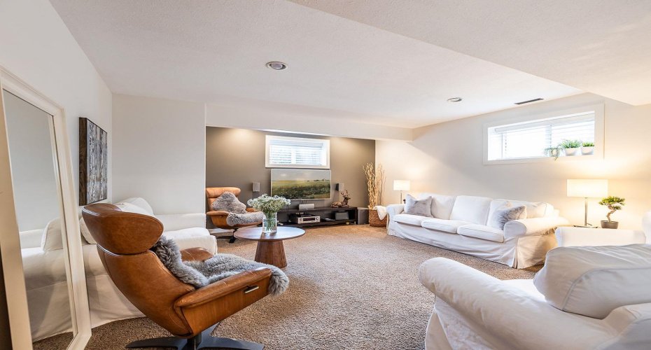 592 Hemingway Crescent, Medicine Hat, Alberta T1C1X4, 4 Bedrooms Bedrooms, ,4 BathroomsBathrooms,Residential,For Sale,Hemingway,A2294703