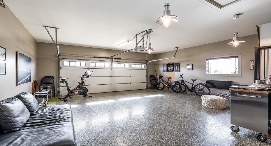 592 Hemingway Crescent, Medicine Hat, Alberta T1C1X4, 4 Bedrooms Bedrooms, ,4 BathroomsBathrooms,Residential,For Sale,Hemingway,A2294703