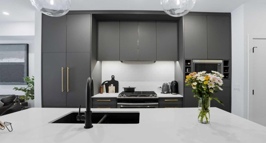 4275 Norford Avenue, Calgary, Alberta T3B 6M2, 2 Bedrooms Bedrooms, ,1 BathroomBathrooms,Residential,For Sale,Norford,A2294708