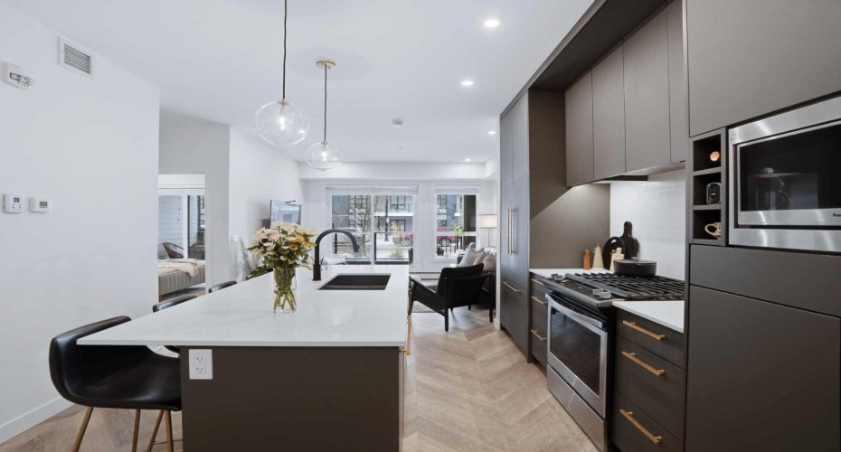 4275 Norford Avenue, Calgary, Alberta T3B 6M2, 2 Bedrooms Bedrooms, ,1 BathroomBathrooms,Residential,For Sale,Norford,A2294708