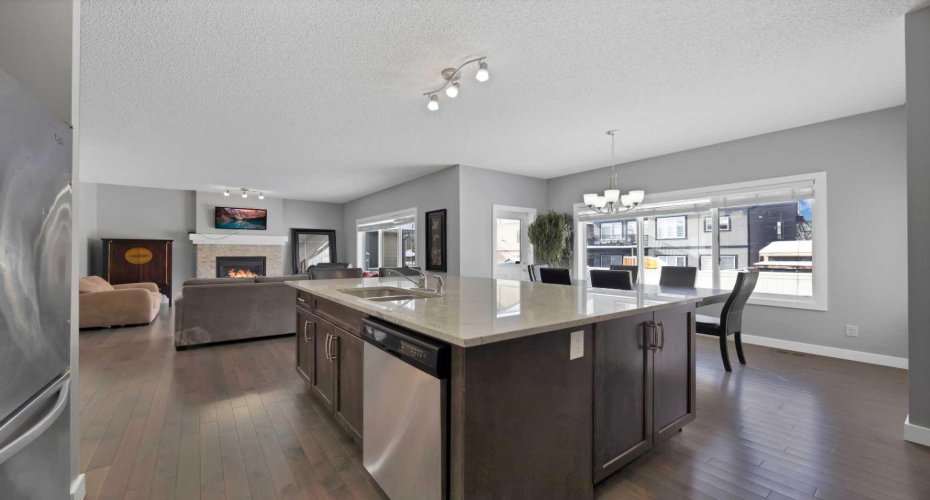 629 Marina Drive, Chestermere, Alberta T1X 0N9, 3 Bedrooms Bedrooms, ,3 BathroomsBathrooms,Residential,For Sale,Marina,A2294851