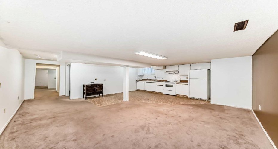 130 Pinemeadow Road, Calgary, Alberta T1Y 4N9, 5 Bedrooms Bedrooms, ,2 BathroomsBathrooms,Residential,For Sale,Pinemeadow,A2290921