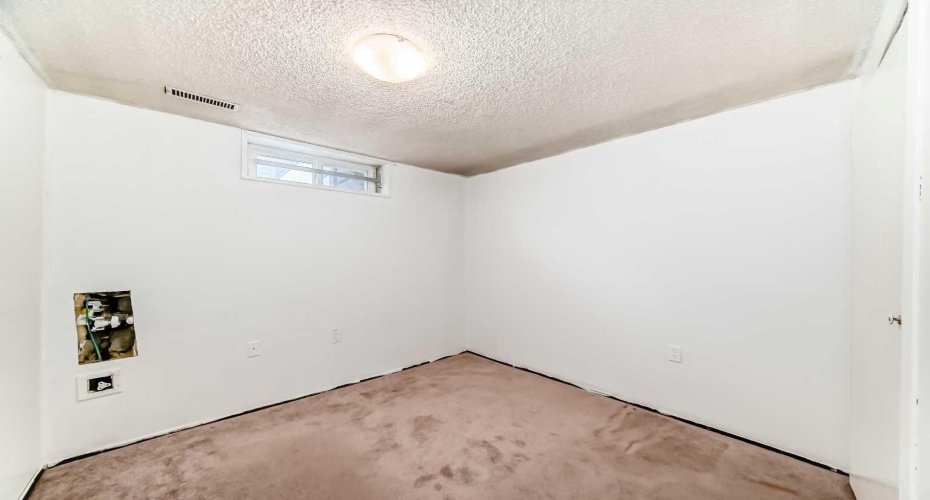 130 Pinemeadow Road, Calgary, Alberta T1Y 4N9, 5 Bedrooms Bedrooms, ,2 BathroomsBathrooms,Residential,For Sale,Pinemeadow,A2290921