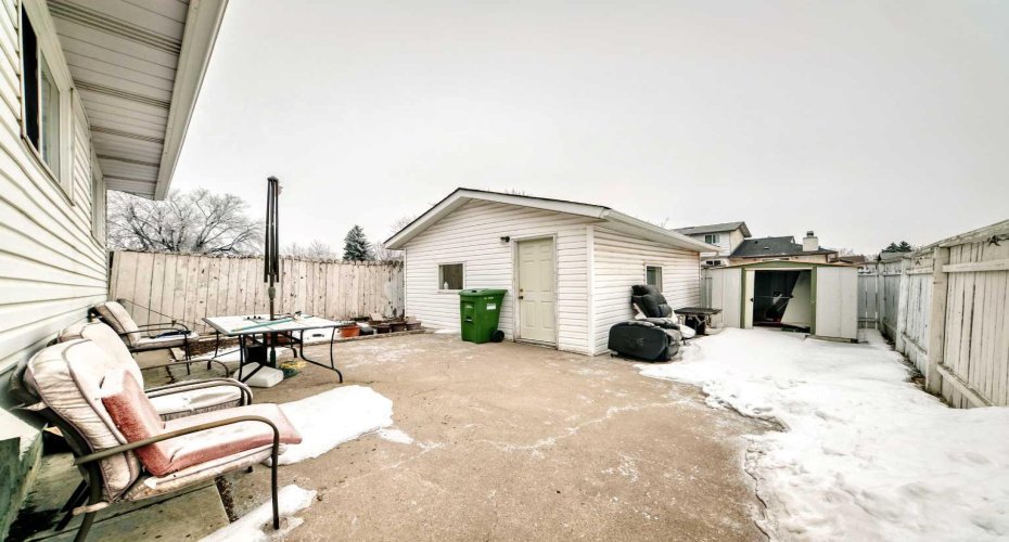 130 Pinemeadow Road, Calgary, Alberta T1Y 4N9, 5 Bedrooms Bedrooms, ,2 BathroomsBathrooms,Residential,For Sale,Pinemeadow,A2290921