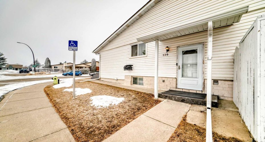 130 Pinemeadow Road, Calgary, Alberta T1Y 4N9, 5 Bedrooms Bedrooms, ,2 BathroomsBathrooms,Residential,For Sale,Pinemeadow,A2290921
