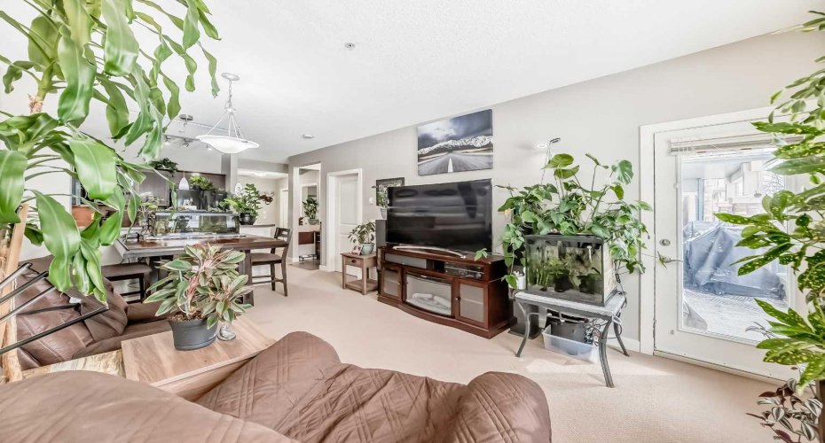 201 Sunset Drive, Cochrane, Alberta T4C 0H5, 1 Bedroom Bedrooms, ,1 BathroomBathrooms,Residential,For Sale,Sunset,A2292564