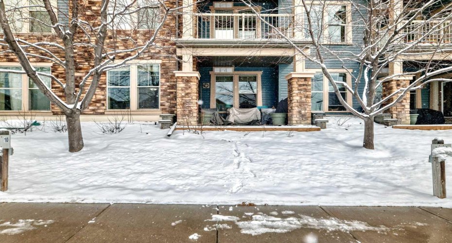 201 Sunset Drive, Cochrane, Alberta T4C 0H5, 1 Bedroom Bedrooms, ,1 BathroomBathrooms,Residential,For Sale,Sunset,A2292564