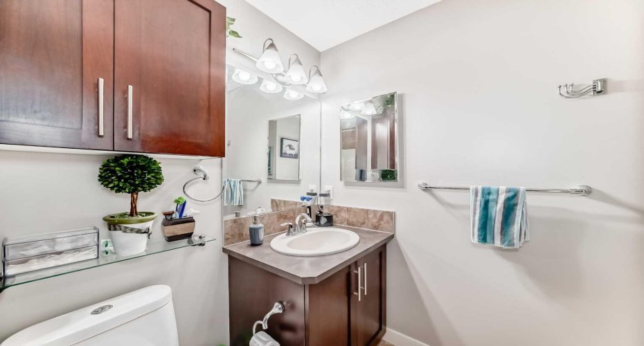 201 Sunset Drive, Cochrane, Alberta T4C 0H5, 1 Bedroom Bedrooms, ,1 BathroomBathrooms,Residential,For Sale,Sunset,A2292564