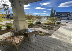 12 Sunrise View, Cochrane, Alberta T4C 0W3, 4 Bedrooms Bedrooms, ,4 BathroomsBathrooms,Residential,For Sale,Sunrise,A2295379