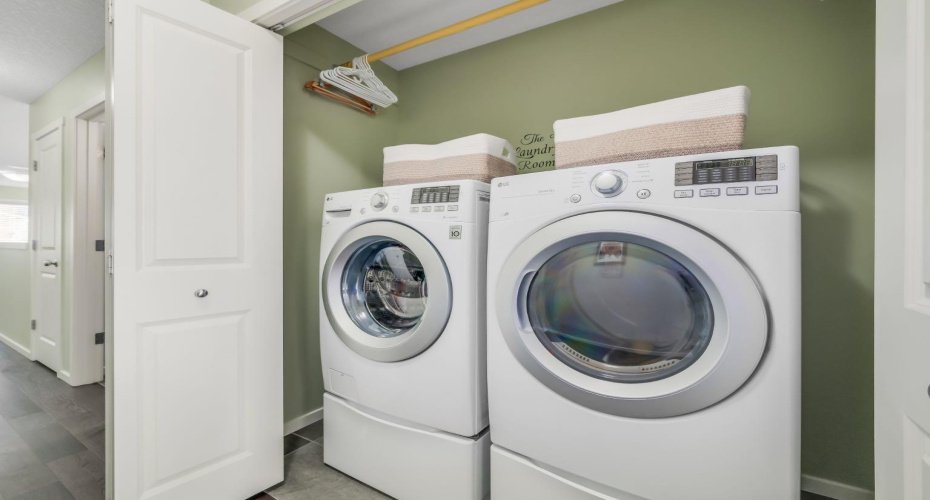 12 Sunrise View, Cochrane, Alberta T4C 0W3, 4 Bedrooms Bedrooms, ,4 BathroomsBathrooms,Residential,For Sale,Sunrise,A2295379