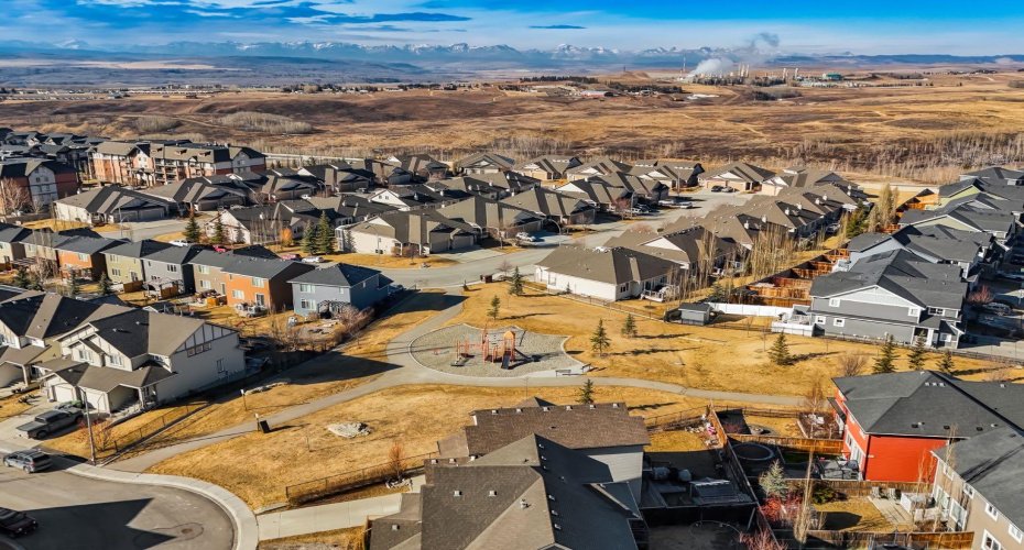 12 Sunrise View, Cochrane, Alberta T4C 0W3, 4 Bedrooms Bedrooms, ,4 BathroomsBathrooms,Residential,For Sale,Sunrise,A2295379