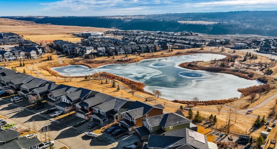 12 Sunrise View, Cochrane, Alberta T4C 0W3, 4 Bedrooms Bedrooms, ,4 BathroomsBathrooms,Residential,For Sale,Sunrise,A2295379