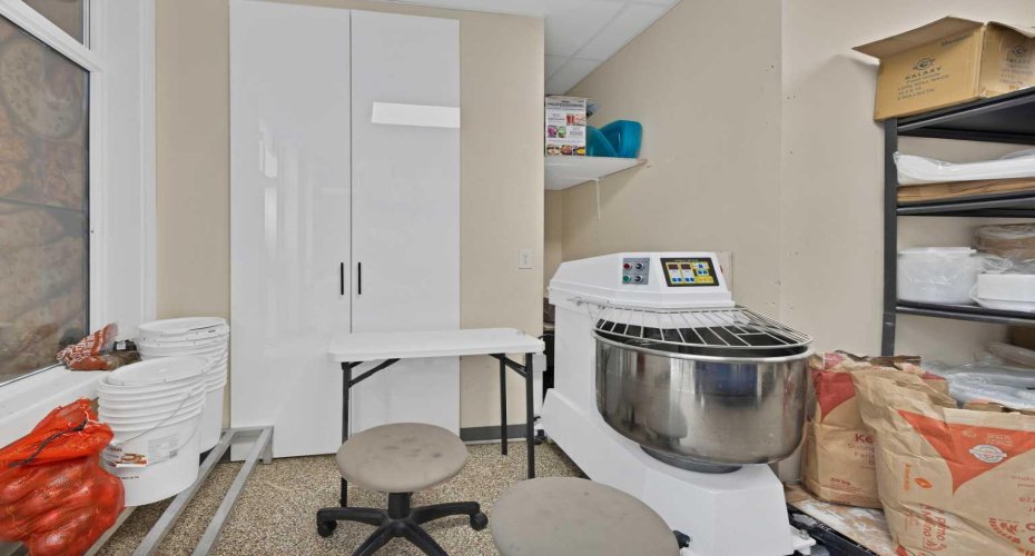 151 SKYVIEW Bay, Calgary, Alberta T3N2K3, ,Commercial,For Lease,SKYVIEW,A2295396