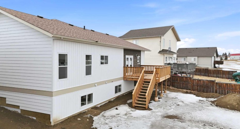 5123 55 Street Close, Eckville, Alberta T0M 0X0, 3 Bedrooms Bedrooms, ,2 BathroomsBathrooms,Residential,For Sale,55,A2295408