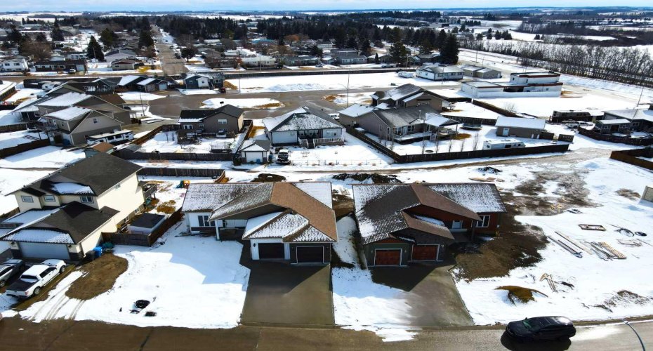 5123 55 Street Close, Eckville, Alberta T0M 0X0, 3 Bedrooms Bedrooms, ,2 BathroomsBathrooms,Residential,For Sale,55,A2295408