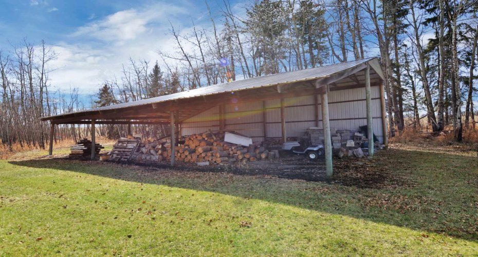 27137 Highway 42, Rural Red Deer County, Alberta T0M 1R0, 4 Bedrooms Bedrooms, ,3 BathroomsBathrooms,Residential,For Sale,Highway 42,A2293336