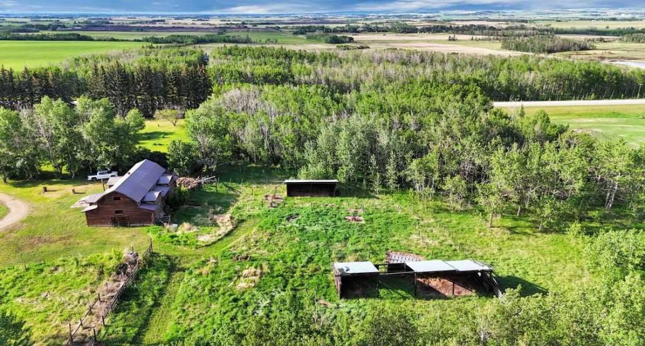27137 Highway 42, Rural Red Deer County, Alberta T0M 1R0, 4 Bedrooms Bedrooms, ,3 BathroomsBathrooms,Residential,For Sale,Highway 42,A2293336