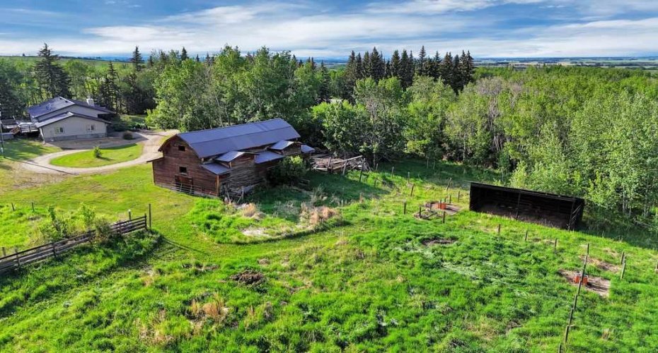 27137 Highway 42, Rural Red Deer County, Alberta T0M 1R0, 4 Bedrooms Bedrooms, ,3 BathroomsBathrooms,Residential,For Sale,Highway 42,A2293336