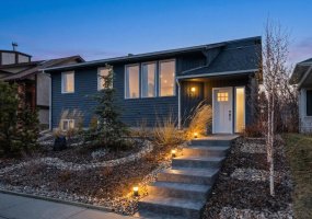 1312 10 Avenue, High River, Alberta T1V 1L4, 5 Bedrooms Bedrooms, ,2 BathroomsBathrooms,Residential,For Sale,10,A2294193