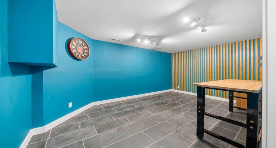 1312 10 Avenue, High River, Alberta T1V 1L4, 5 Bedrooms Bedrooms, ,2 BathroomsBathrooms,Residential,For Sale,10,A2294193