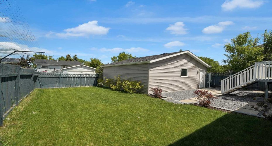 1312 10 Avenue, High River, Alberta T1V 1L4, 5 Bedrooms Bedrooms, ,2 BathroomsBathrooms,Residential,For Sale,10,A2294193