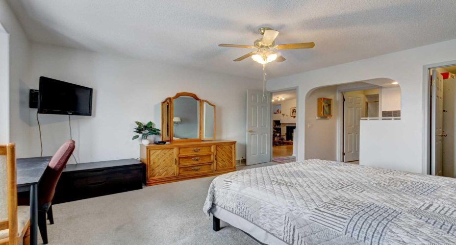 Bed room-main level