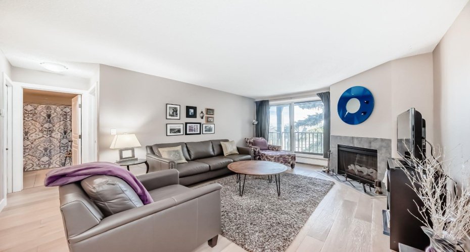 6400 Coach Hill Road, Calgary, Alberta T3H 1B8, 1 Bedroom Bedrooms, ,1 BathroomBathrooms,Residential,For Sale,Coach Hill,A2295199