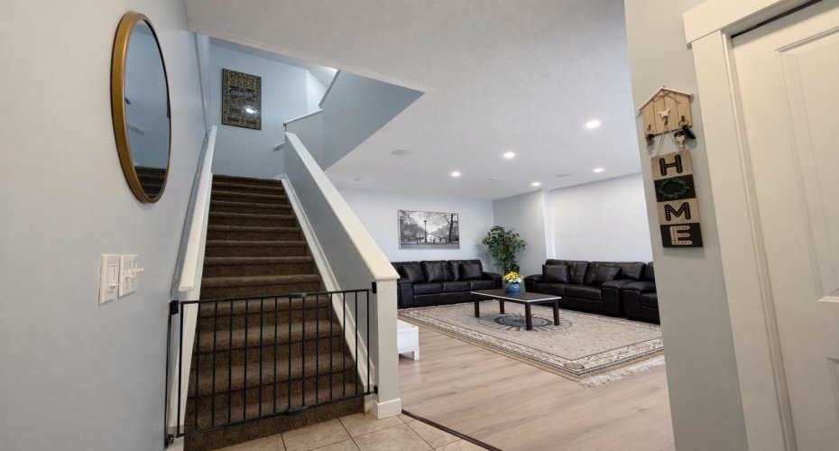 Foyer/Entry