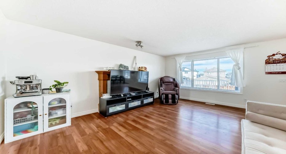 193 Covewood Green, Calgary, Alberta T3K 5G6, 3 Bedrooms Bedrooms, ,3 BathroomsBathrooms,Residential,For Sale,Covewood,A2293956
