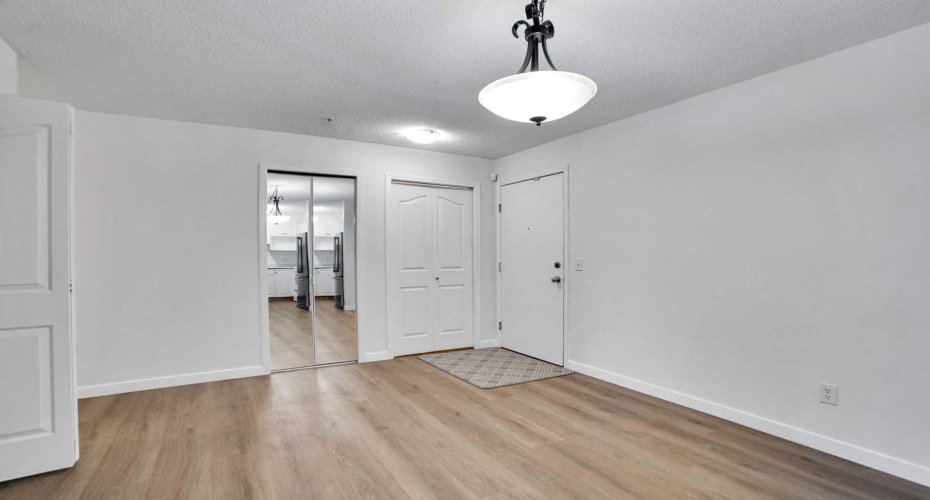 5500 Somervale Court, Calgary, Alberta T2Y4L9, 2 Bedrooms Bedrooms, ,1 BathroomBathrooms,Residential,For Sale,Somervale,A2291263