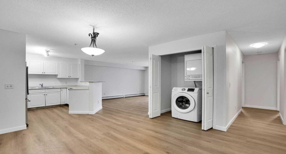 5500 Somervale Court, Calgary, Alberta T2Y4L9, 2 Bedrooms Bedrooms, ,1 BathroomBathrooms,Residential,For Sale,Somervale,A2291263